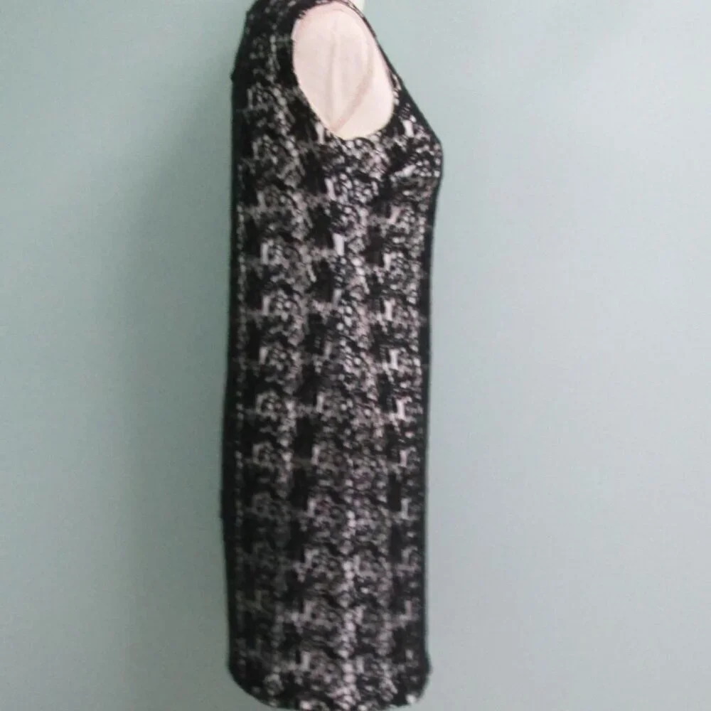 Vince Camuto Lace Overlay Sheath Dress-Black/White-10P-EUC - Picture 2 of 13